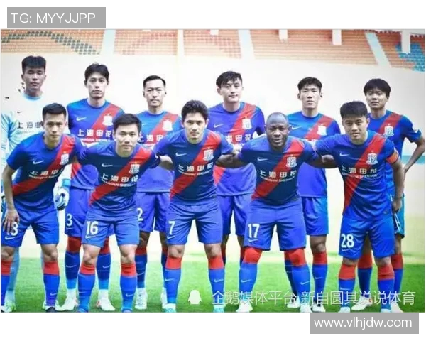 足球明星病情恶化引发全球关注球迷与医疗团队共同祈祷康复